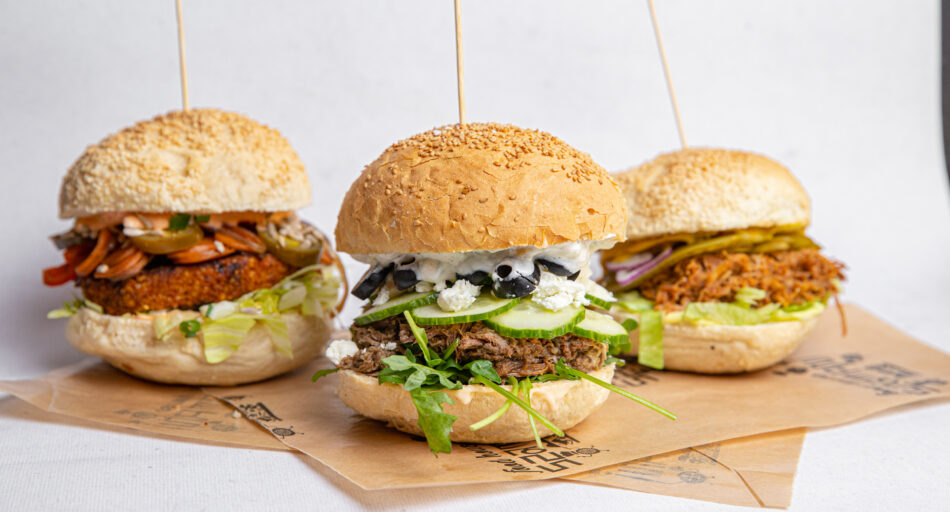 Niezwykła podróż smaków w restauracji SZAMAni – Miejsce, gdzie burger staje się sztuką